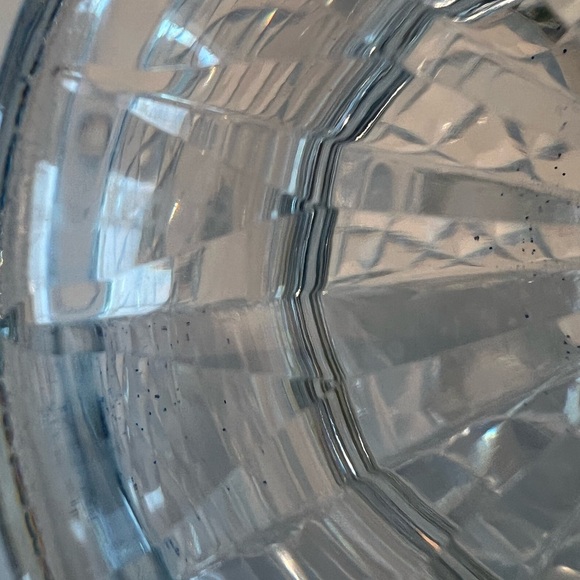 Waterford Crystal Lismore decanter with stopper 10” - Picture 3 of 3